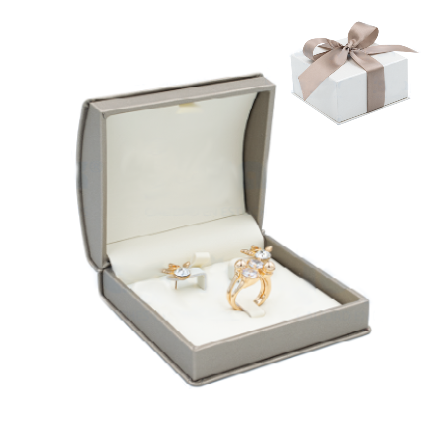 Juego de Aretes y Anillo - 10.6 x 10.5 x 4.9
